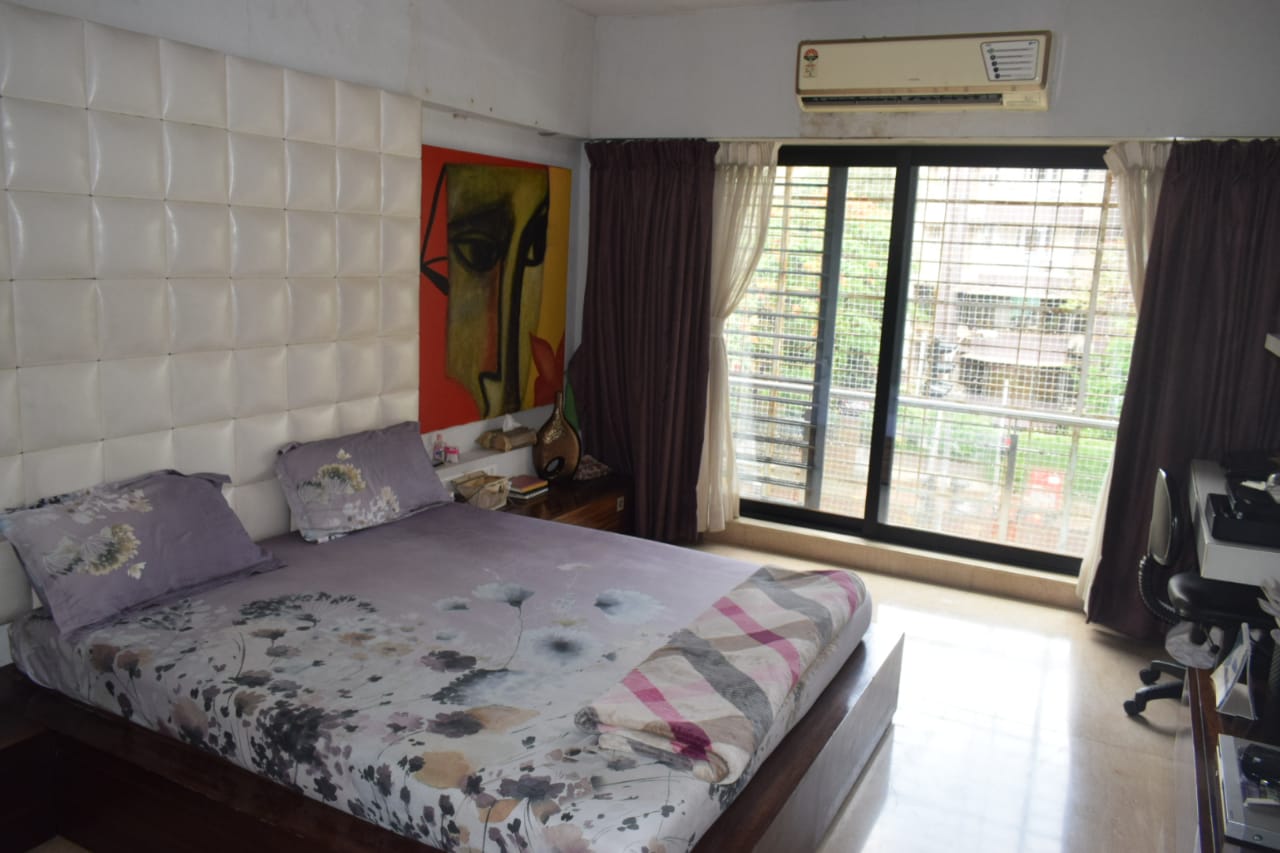 Office for Sale in Vile Parle West Mumbai