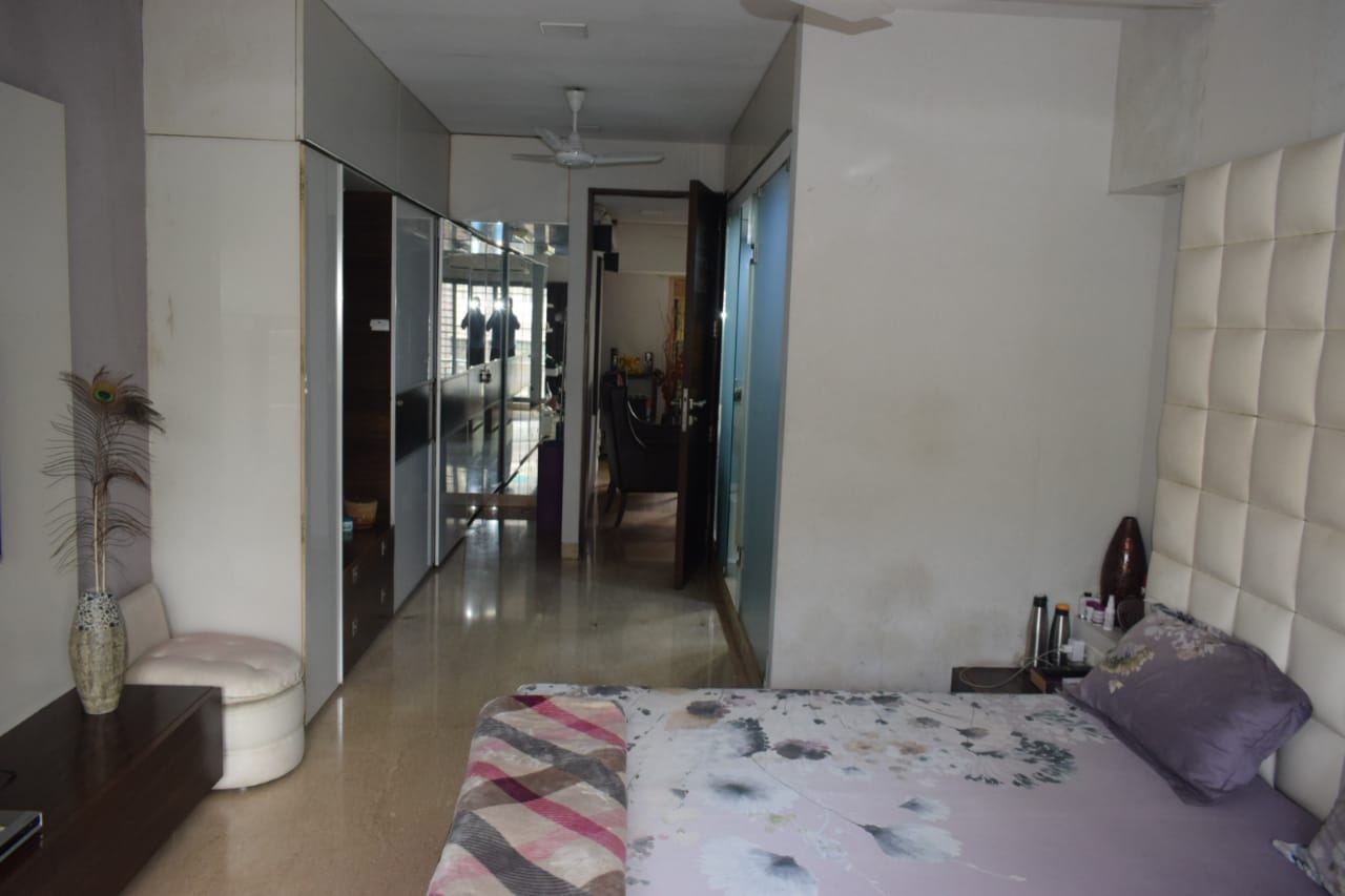 Office for Sale in Vile Parle West Mumbai