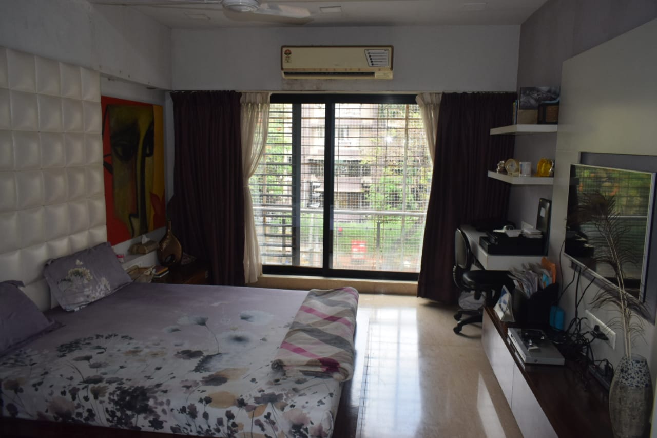 Office for Sale in Vile Parle West Mumbai