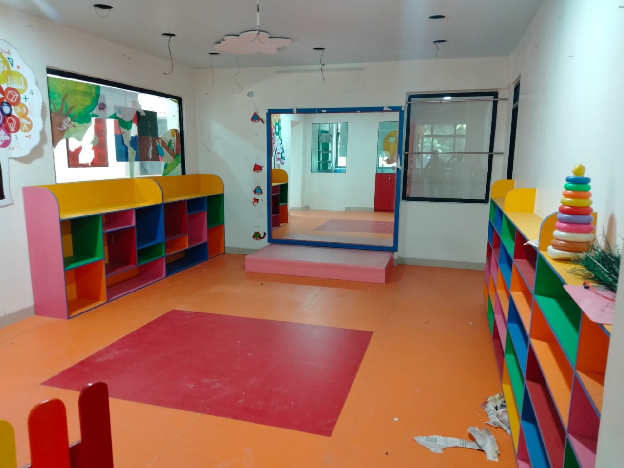 Office for Sale in S V Road Mumbai