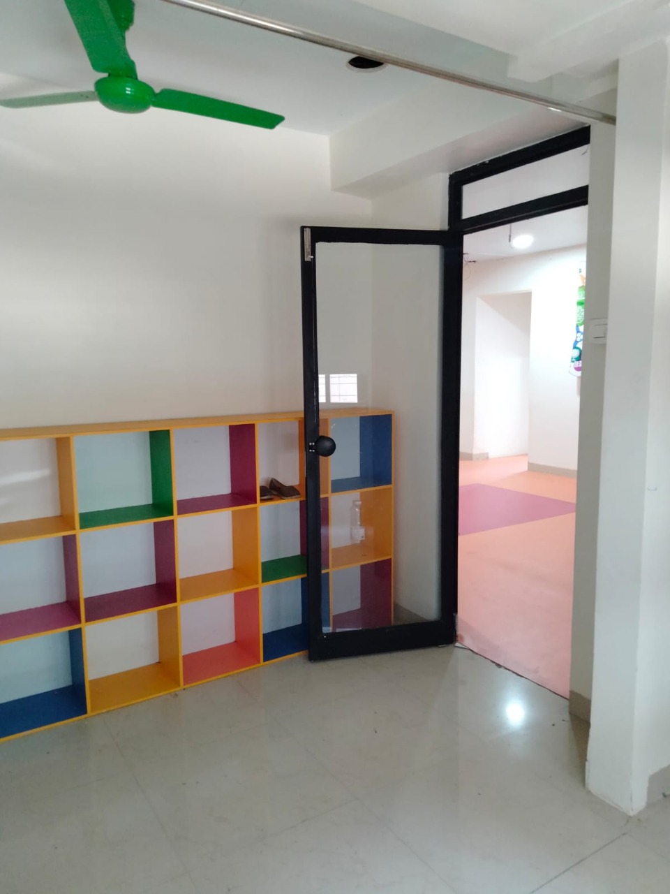 Office for Sale in S V Road Mumbai
