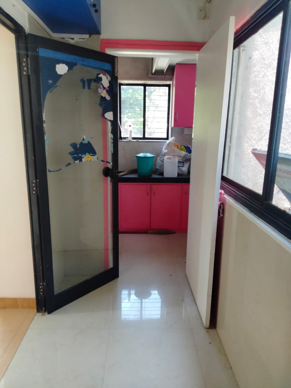Office for Sale in S V Road Mumbai