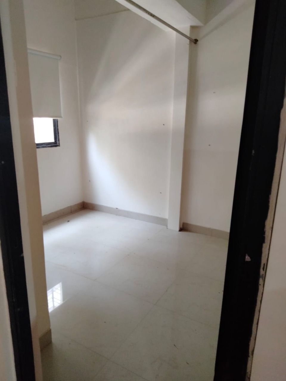 Office for Sale in S V Road Mumbai