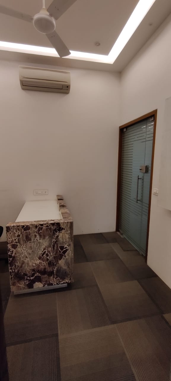 Office for Rent in Off Veera Desai Rd Mumbai