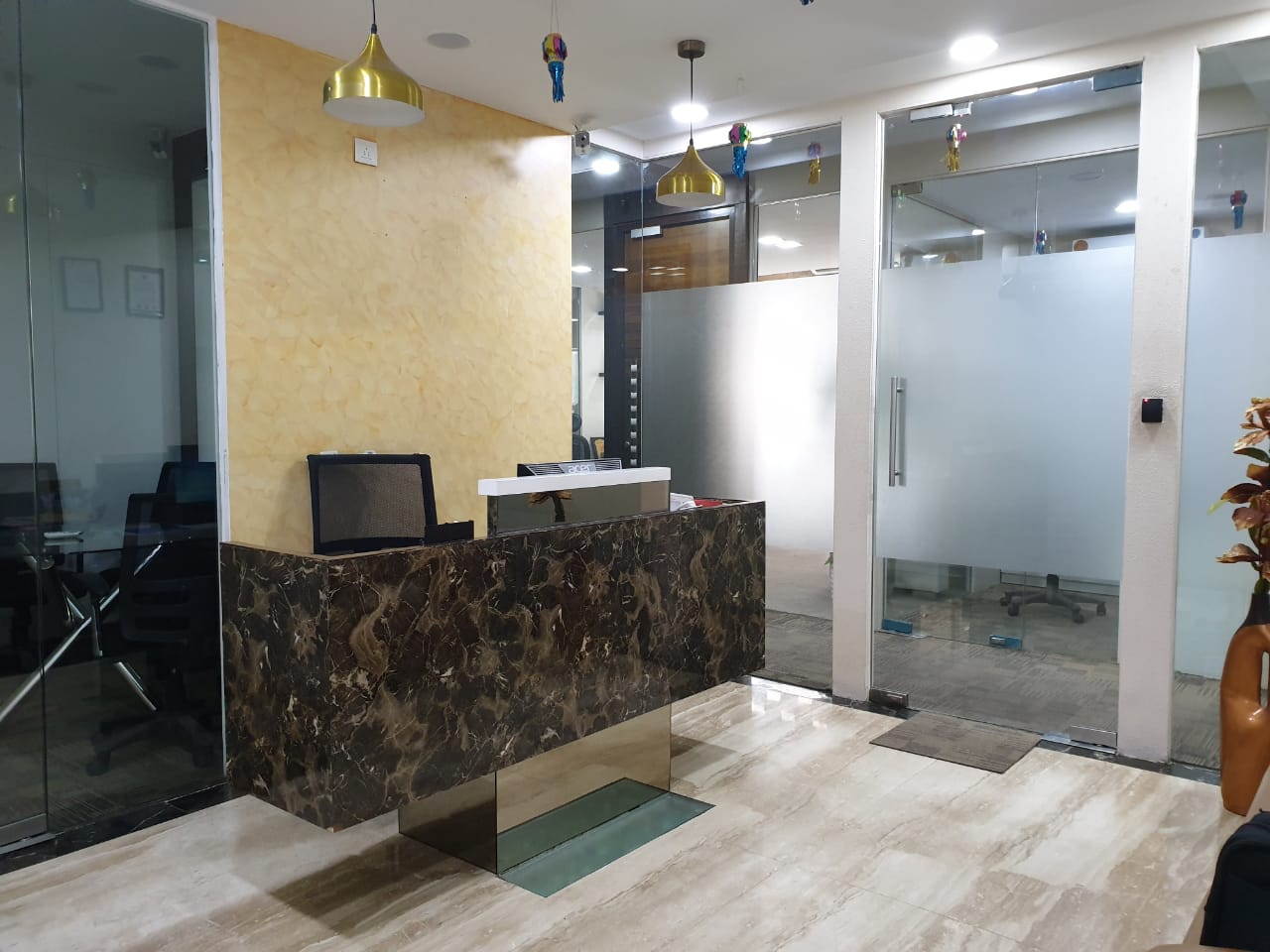 Office for Sale in S V Road Mumbai