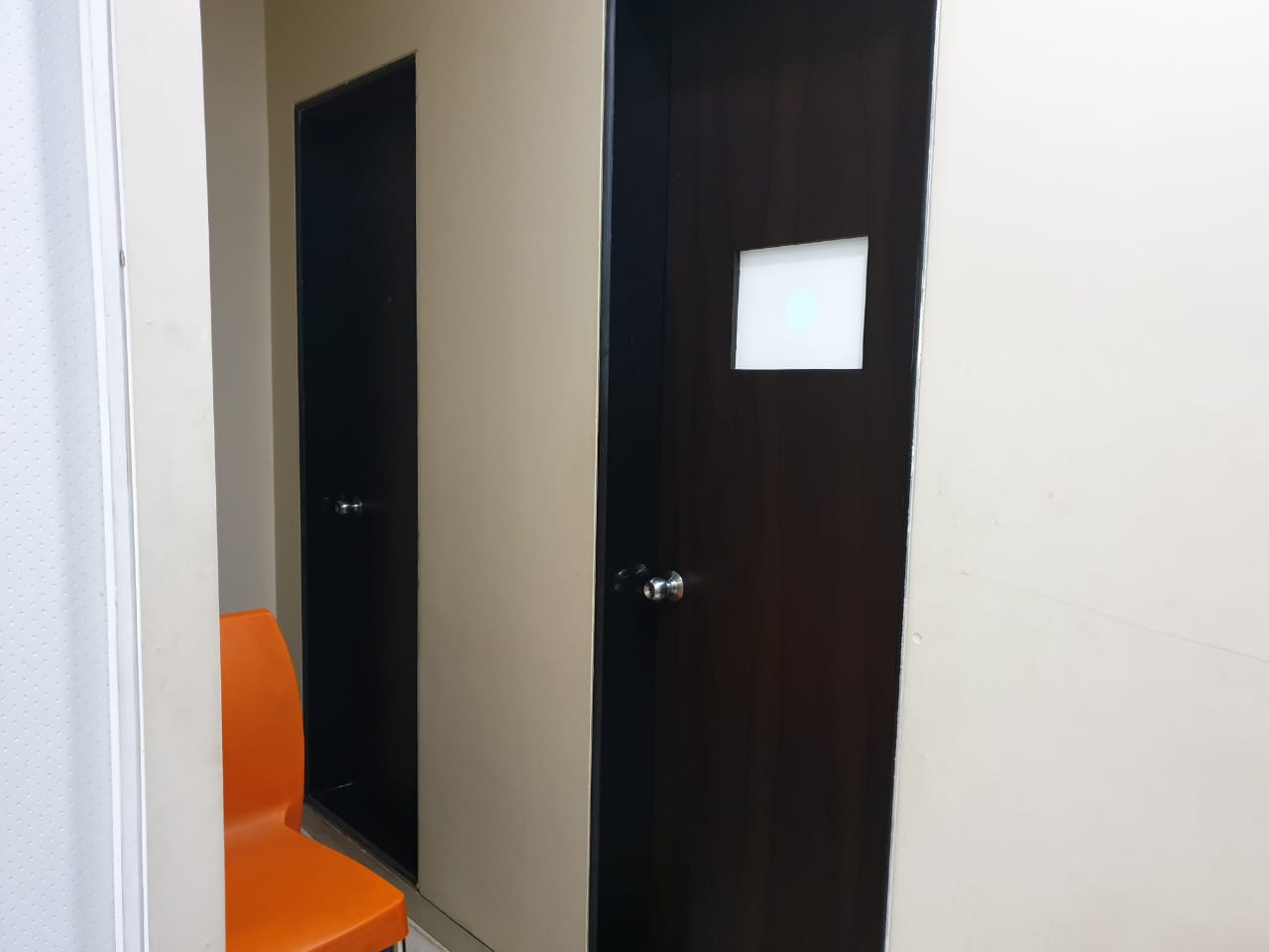 Office for Sale in S V Road Mumbai
