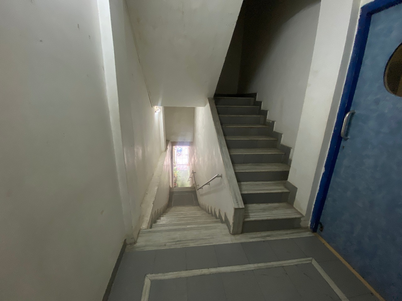 Showroom for Rent in L B S  Marg Mumbai