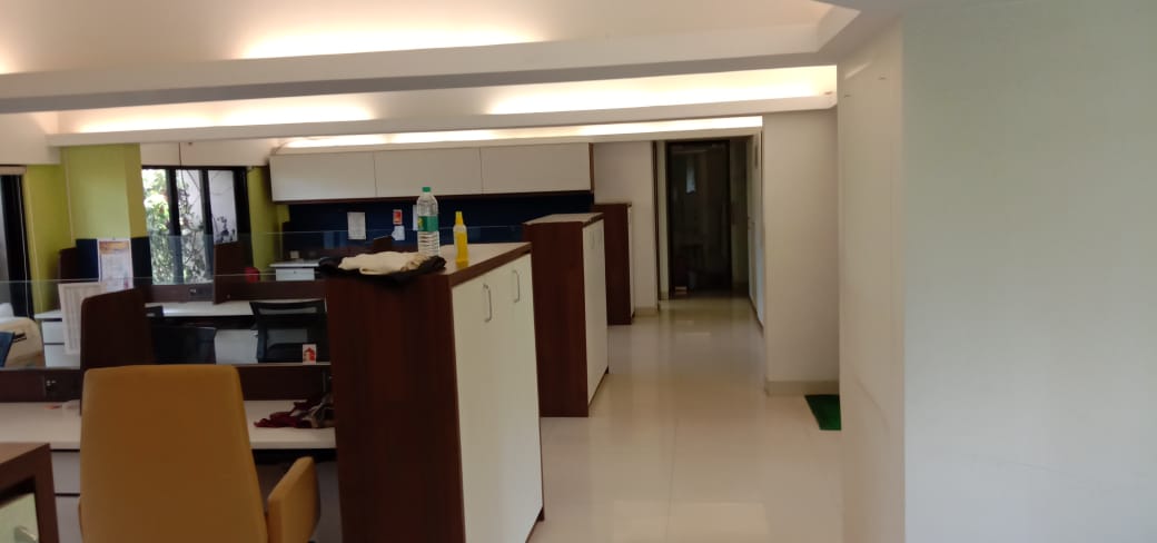 Office for Rent in S V Road Mumbai