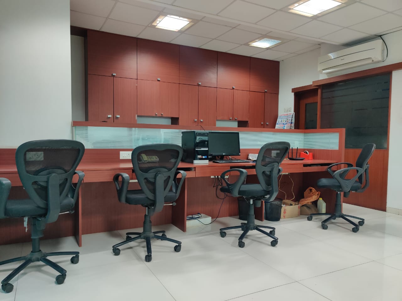 Office for Rent in S V Road Mumbai