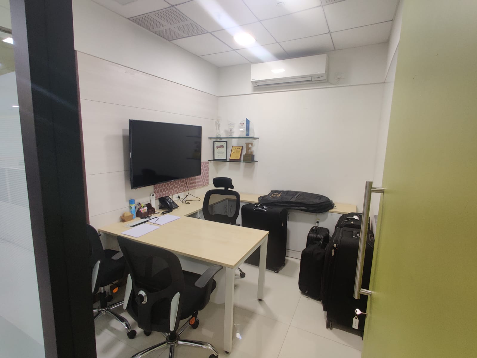 Office for Rent in N S Phadke  Road Mumbai