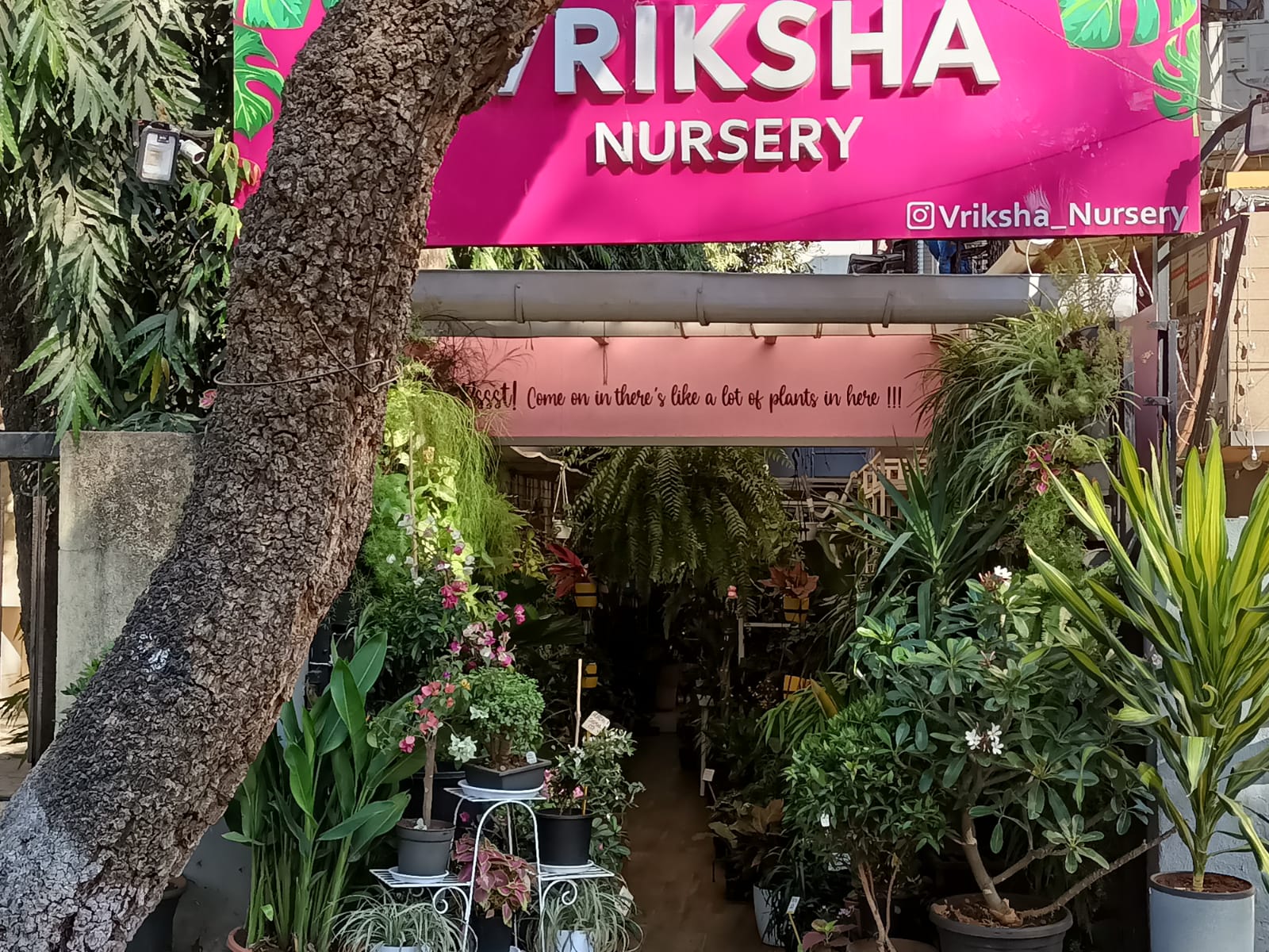 Shop for Sale in Juhu Tara Road Mumbai