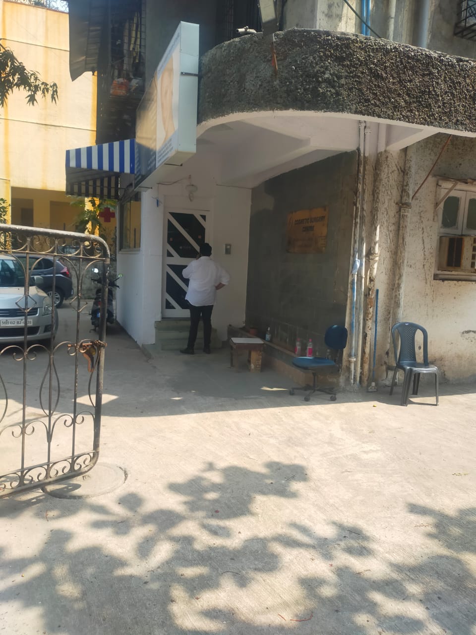 Shop for Sale in 6 Road Mumbai