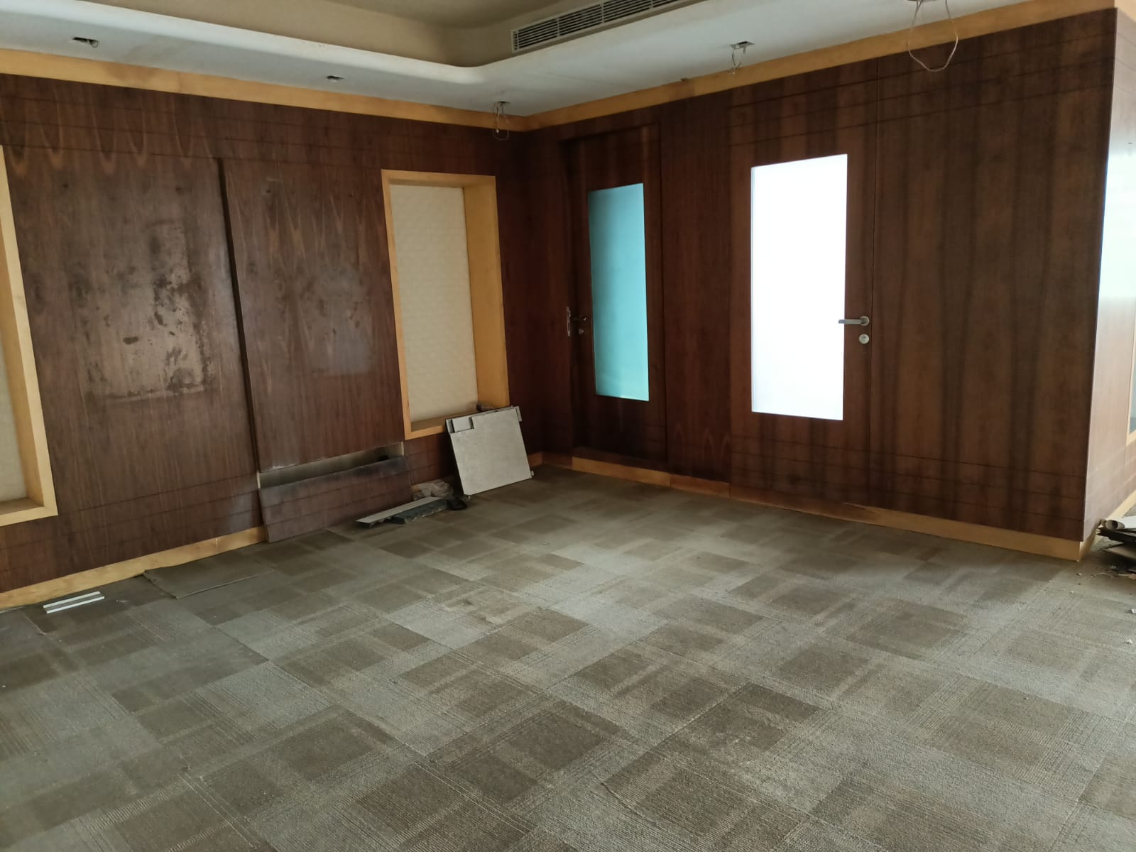 Office for Rent in Santacruz West Mumbai