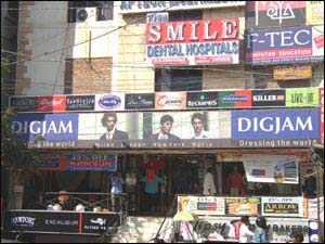 Showroom for Rent in Main Road Hyderabad