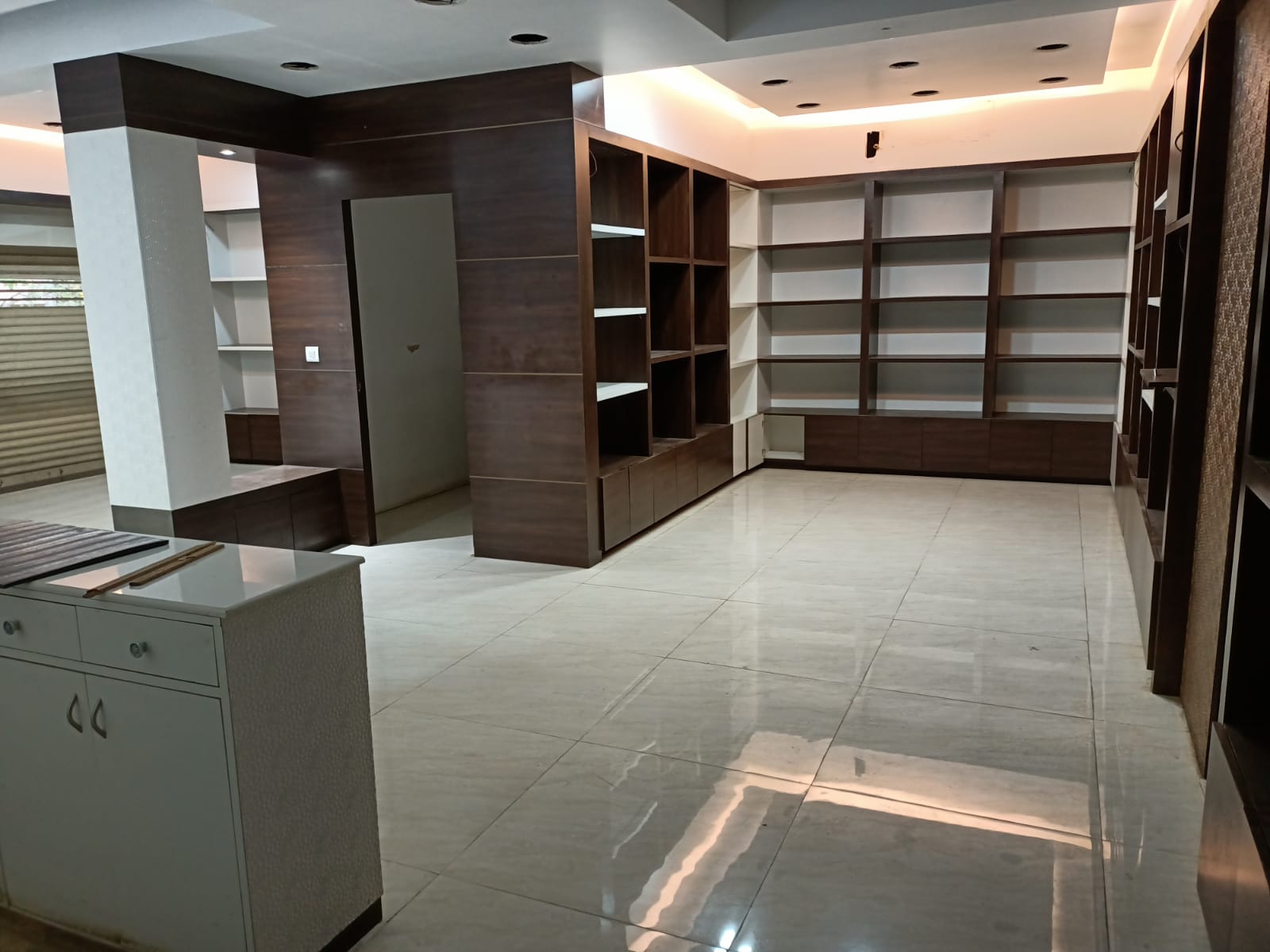 Showroom for Rent in Bandra West Mumbai