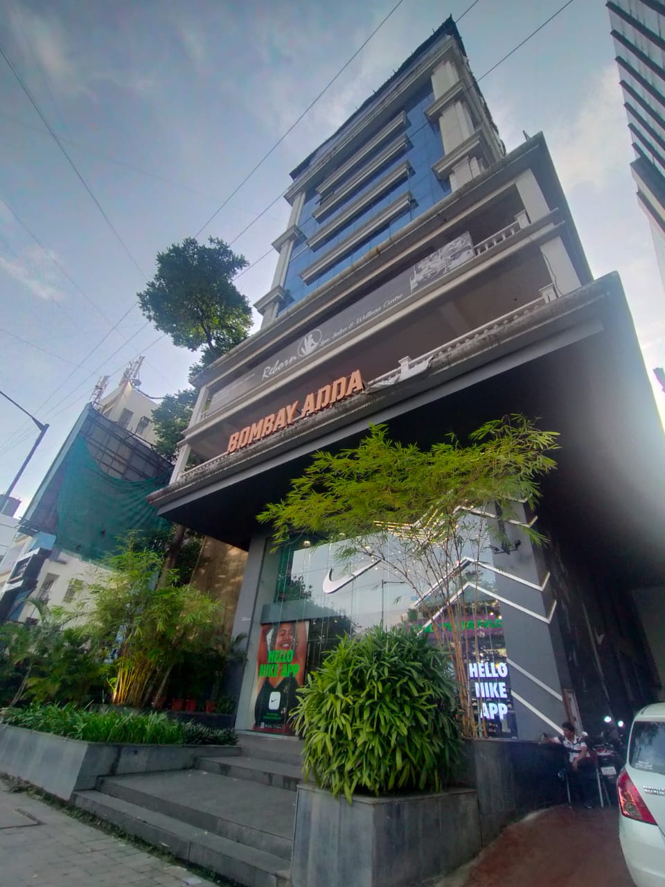 Office for Rent in Linking Road Mumbai