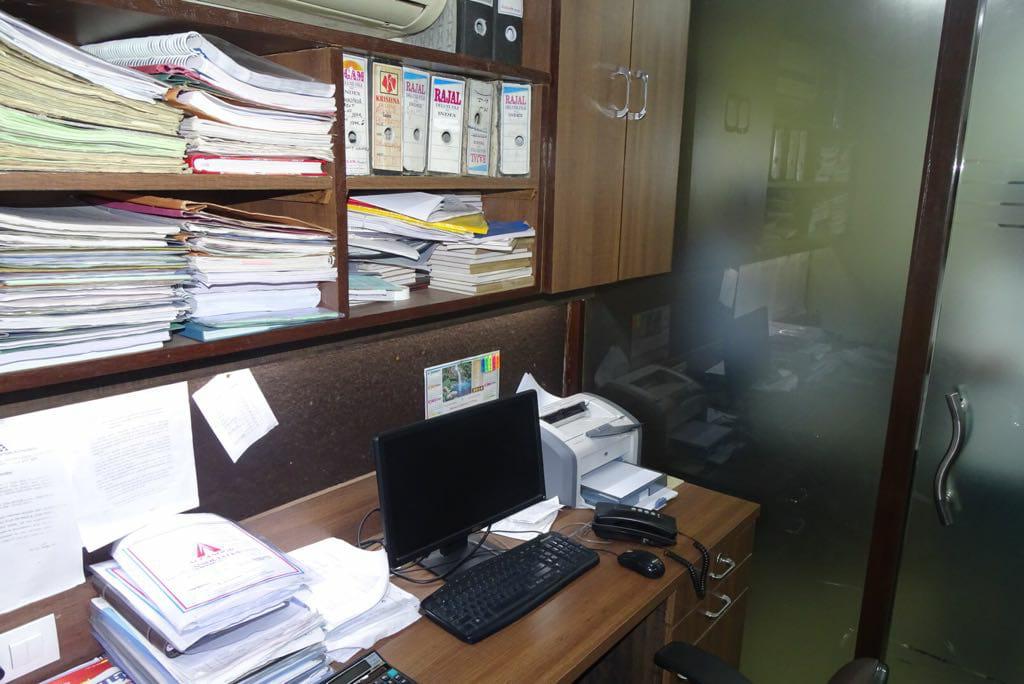 Office for Sale in Hill  Road Mumbai