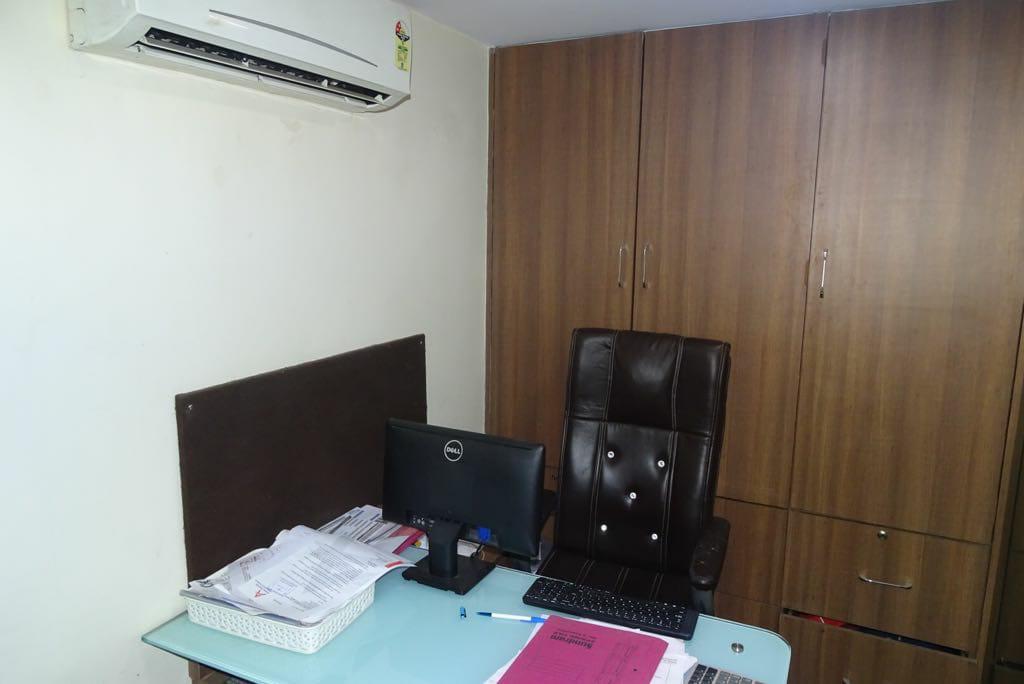 Office for Sale in Hill  Road Mumbai