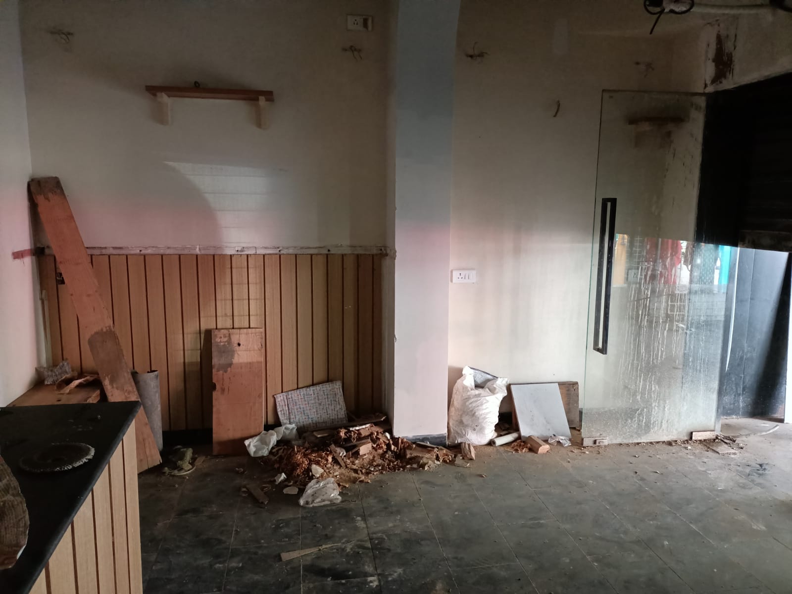 Shop for Rent in Bandra West Mumbai