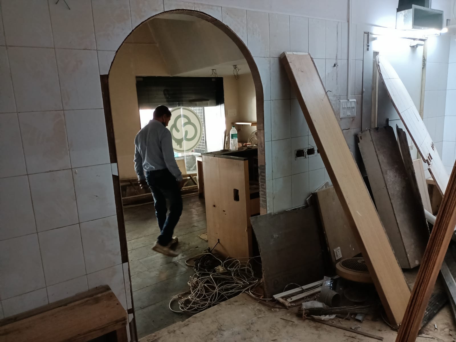 Shop for Rent in Bandra West Mumbai