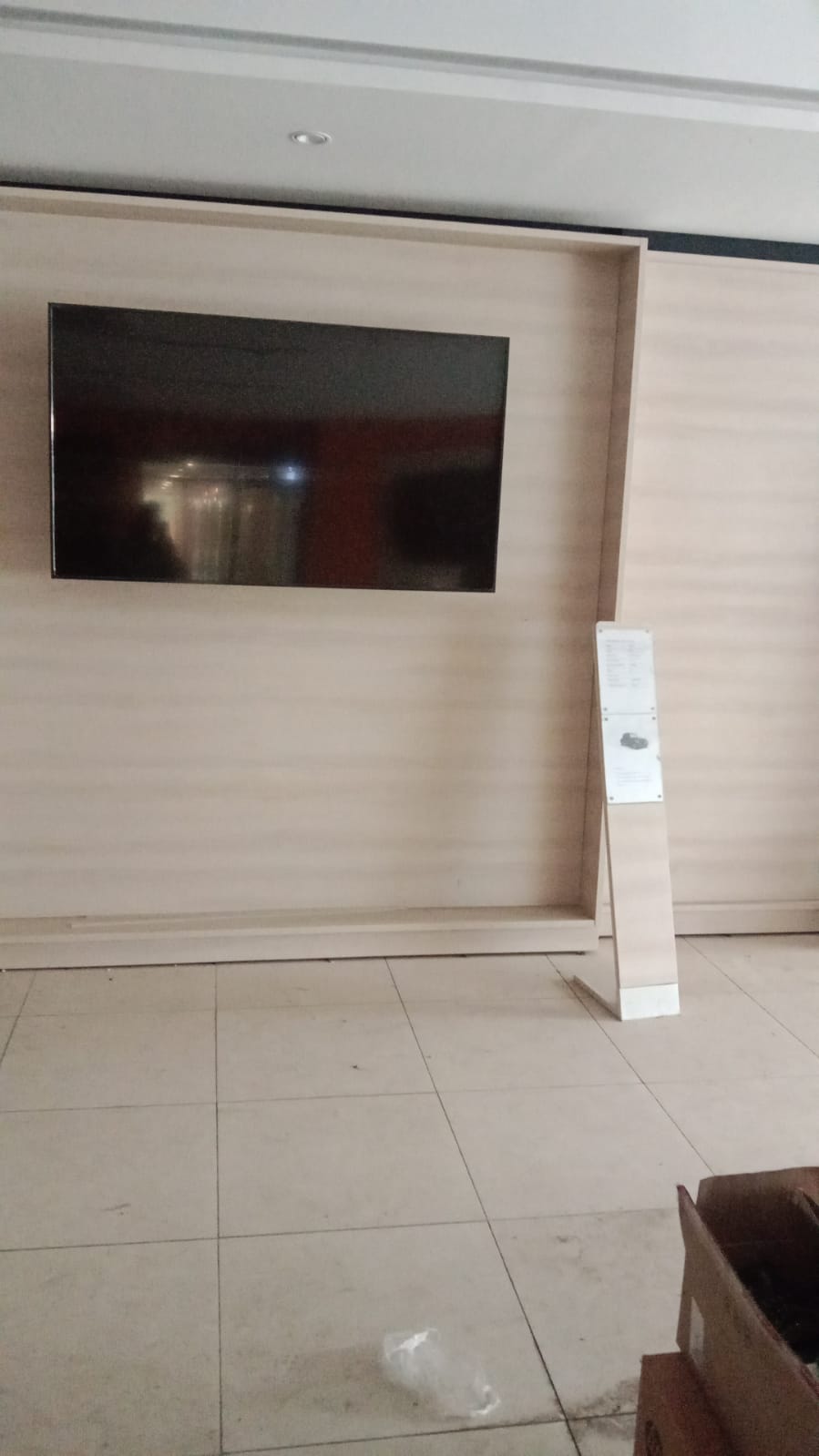 Showroom for Rent in Dr Annie Besant Road Mumbai