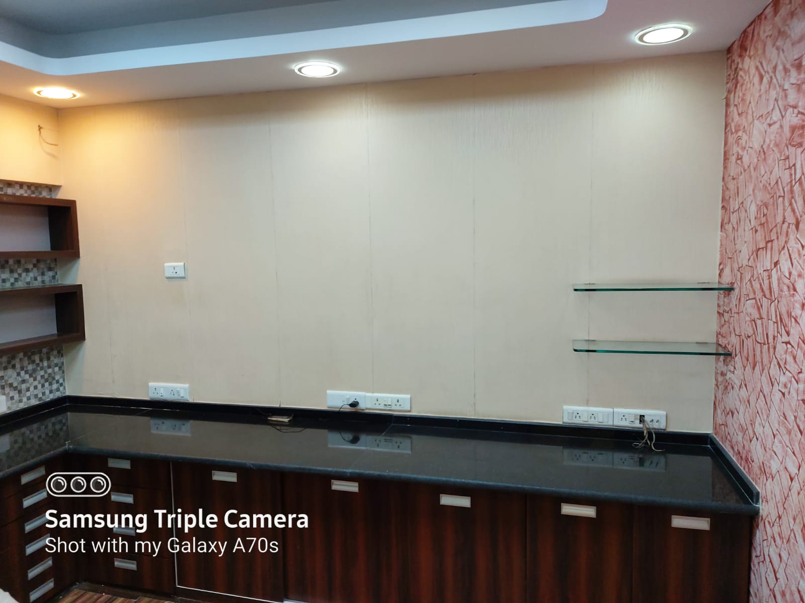 Office for Rent in Linking  Road Mumbai