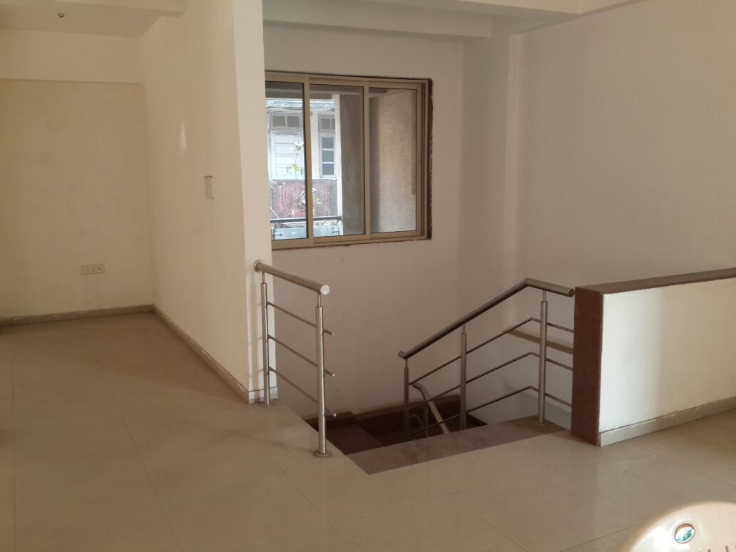 Showroom for Sale in 11 Road Mumbai