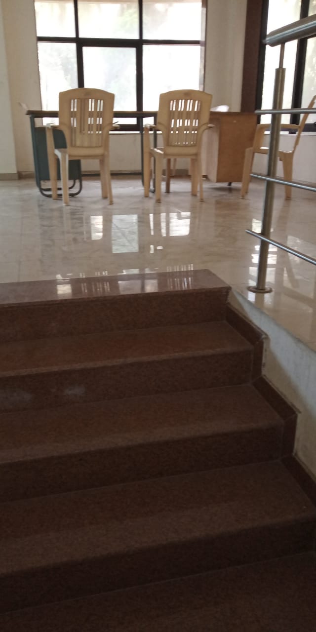 Showroom for Sale in 11 Road Mumbai
