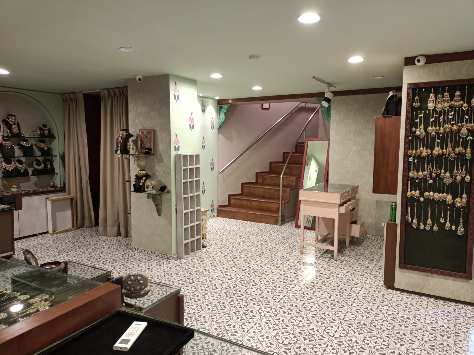 Showroom for Sale in Turner  Road Mumbai