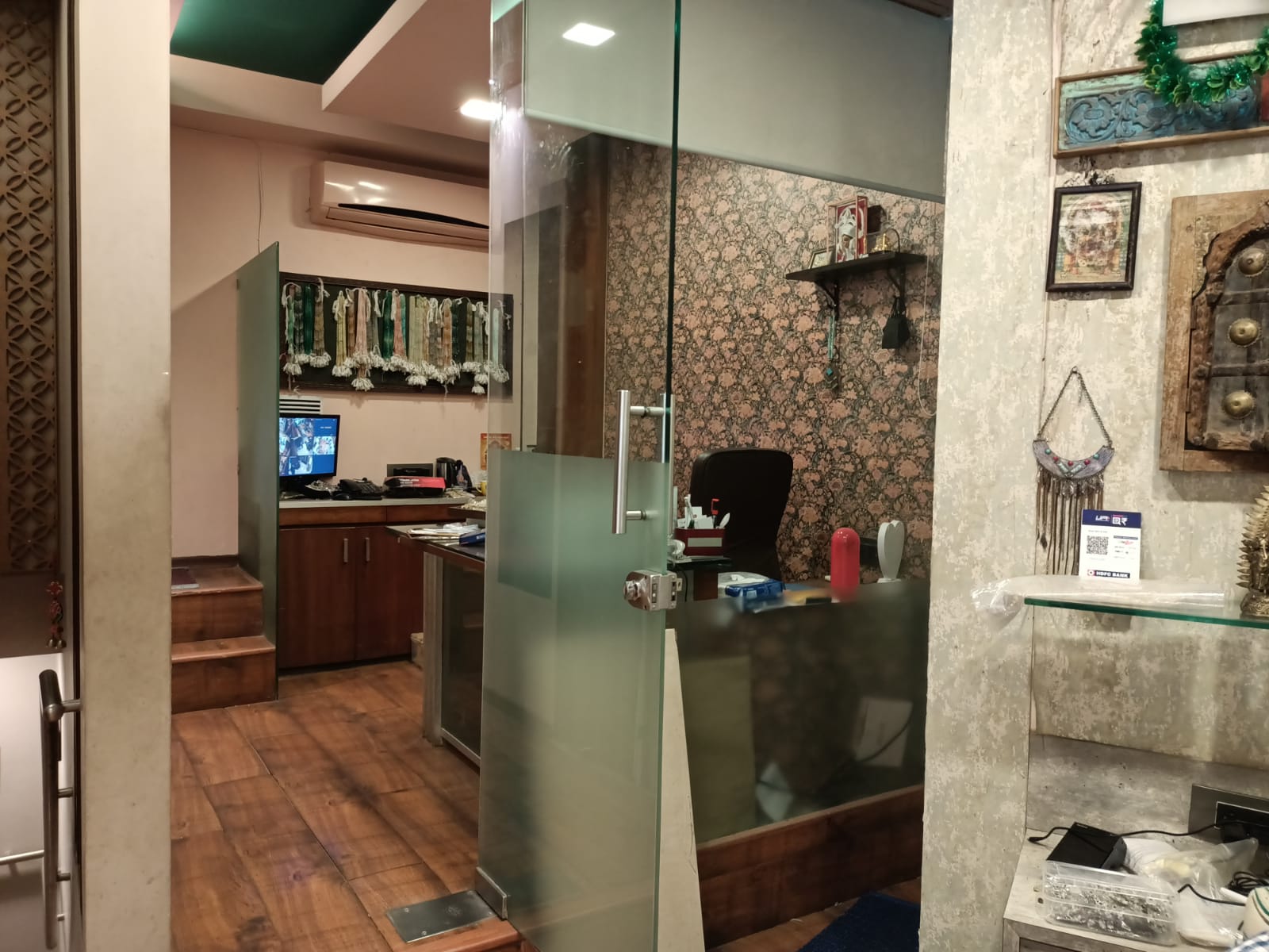 Showroom for Rent in Bandra West Mumbai
