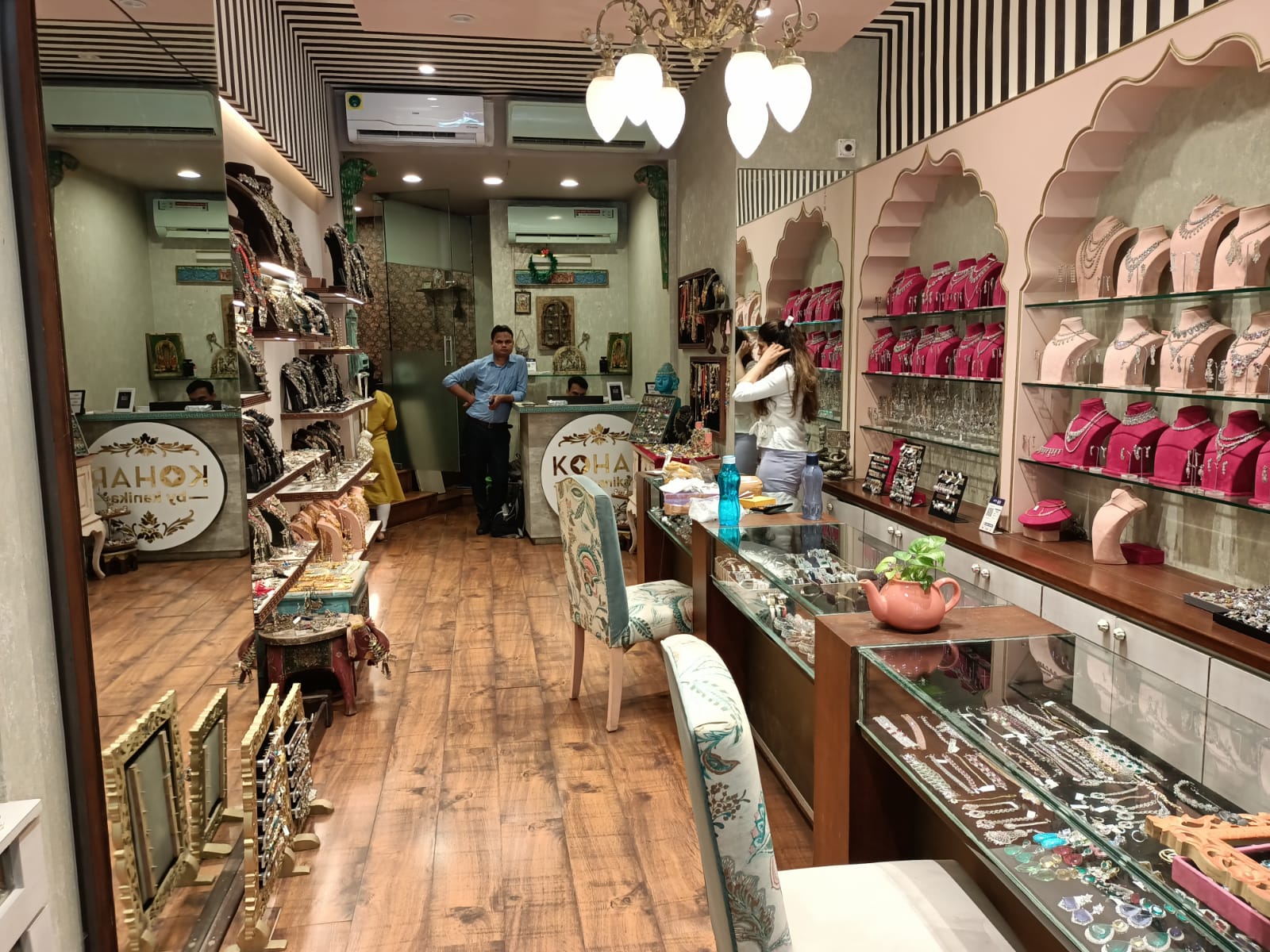 Showroom for Rent in Bandra West Mumbai