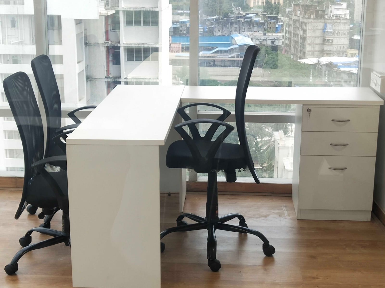 Office for Rent in Station road Mumbai