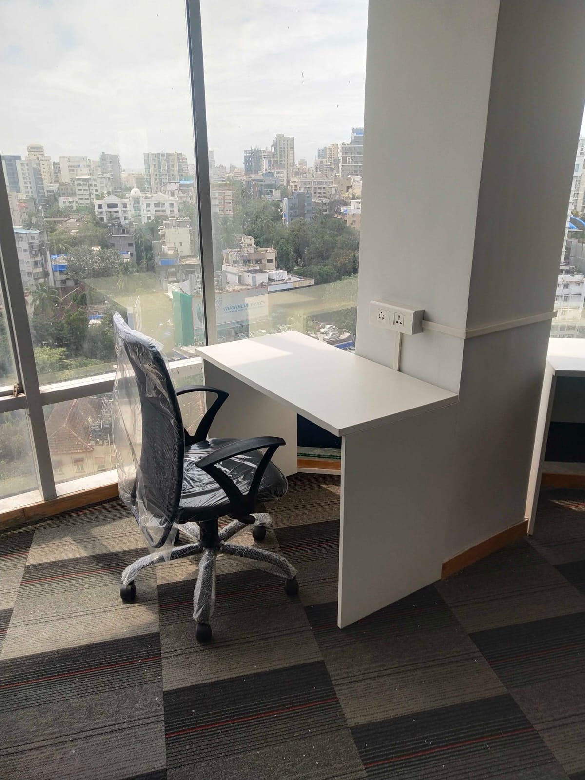 Office for Rent in Station road Mumbai
