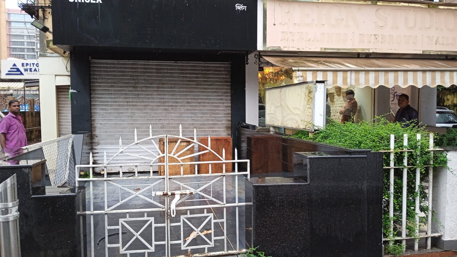 Shop for Rent in Bandra West Mumbai