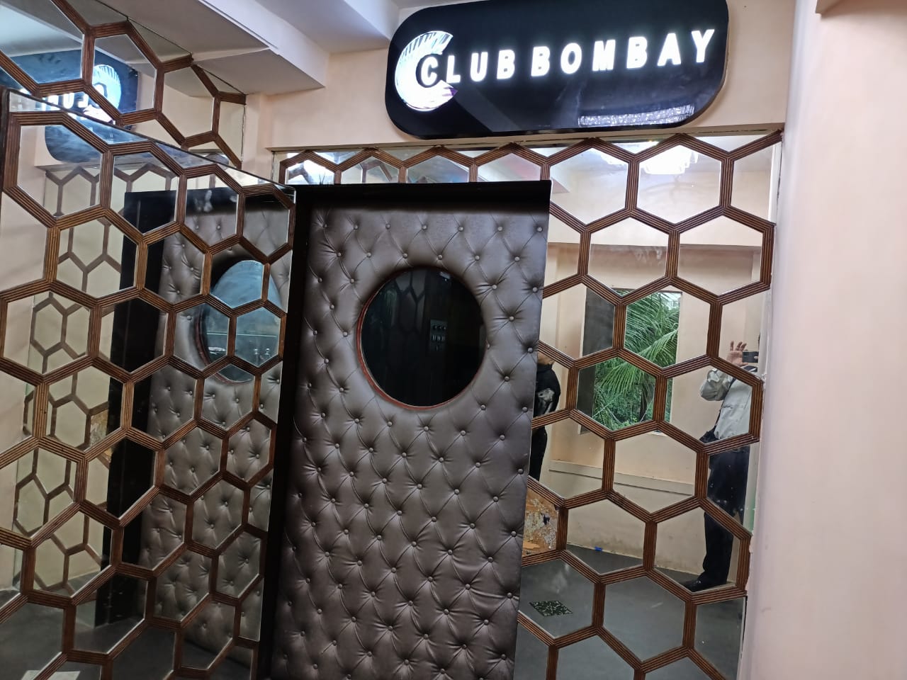 Restaurant for Rent in Juhu Mumbai