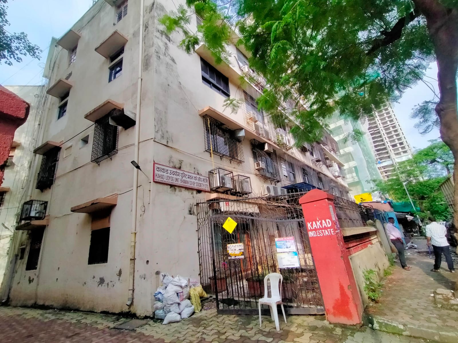 Office for Sale in Off L J Road Mumbai