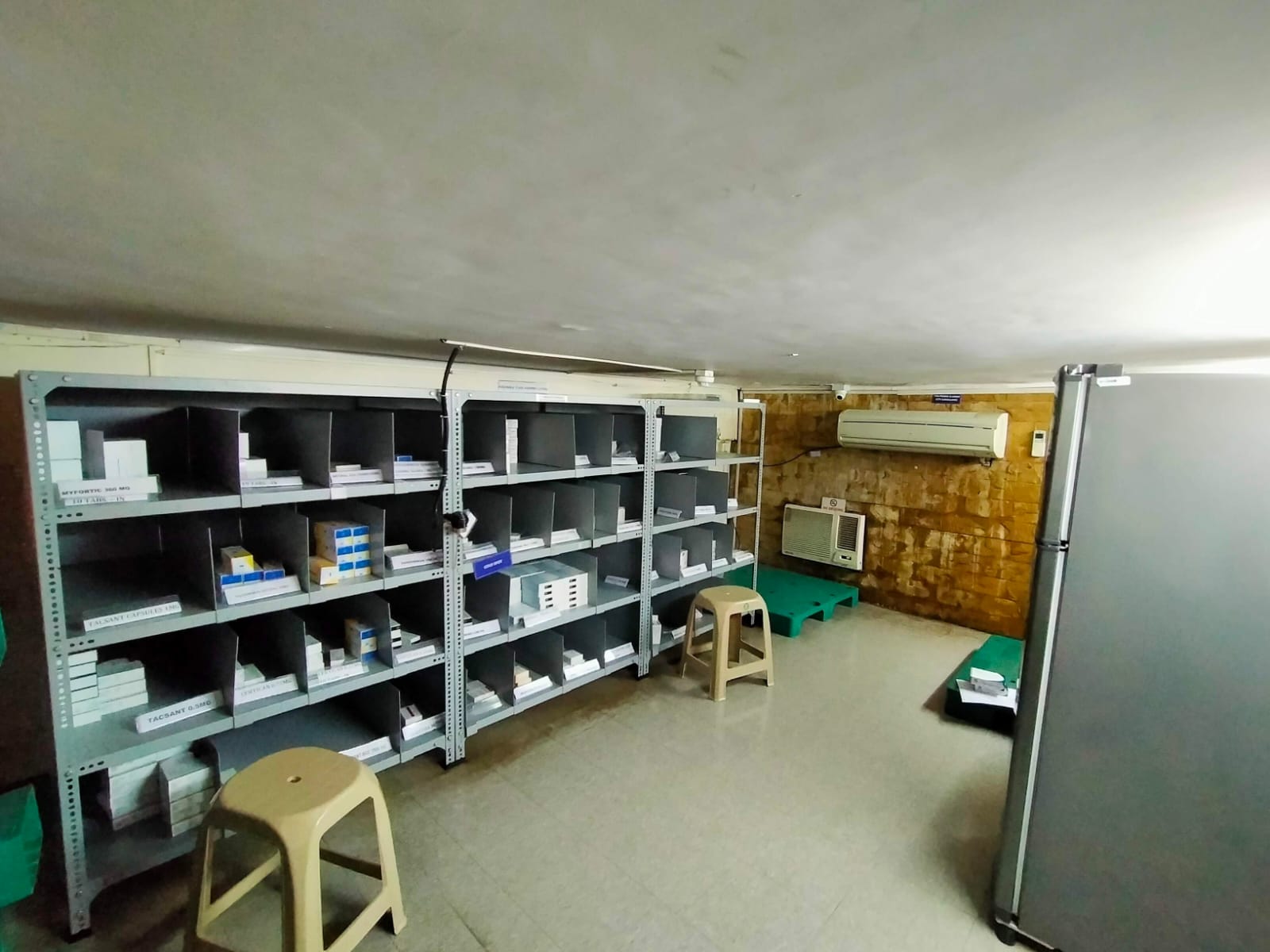 Office for Sale in Off L J Road Mumbai