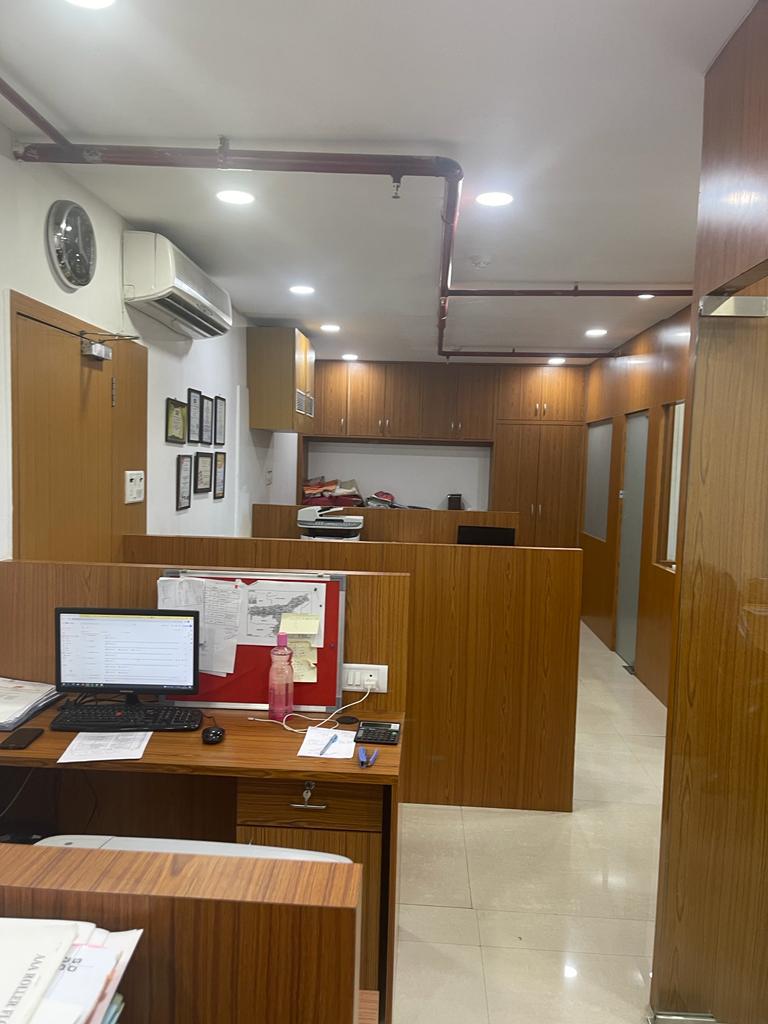 Office for Rent in Veera Desai  Road Mumbai