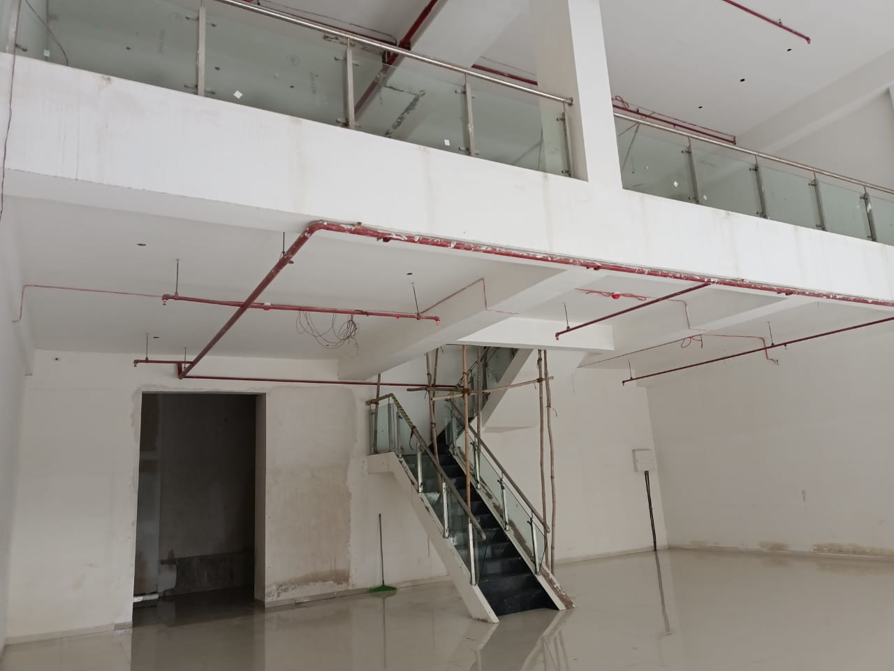 Showroom for Rent in Link Road Mumbai