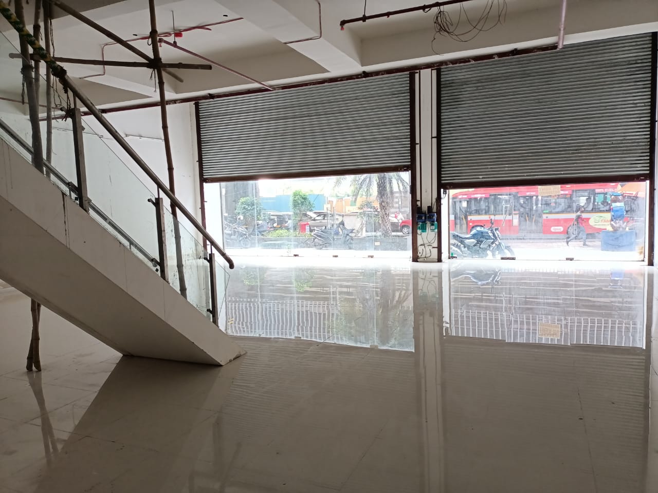 Showroom for Rent in Link Road Mumbai