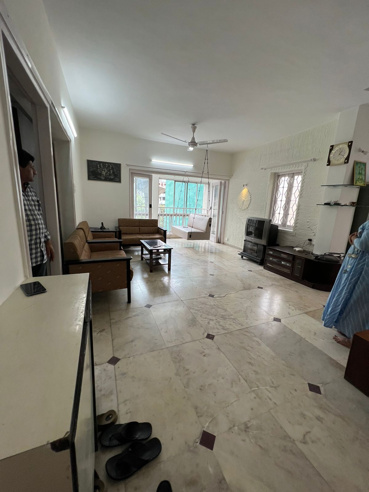 Office for Sale in S V Road Mumbai