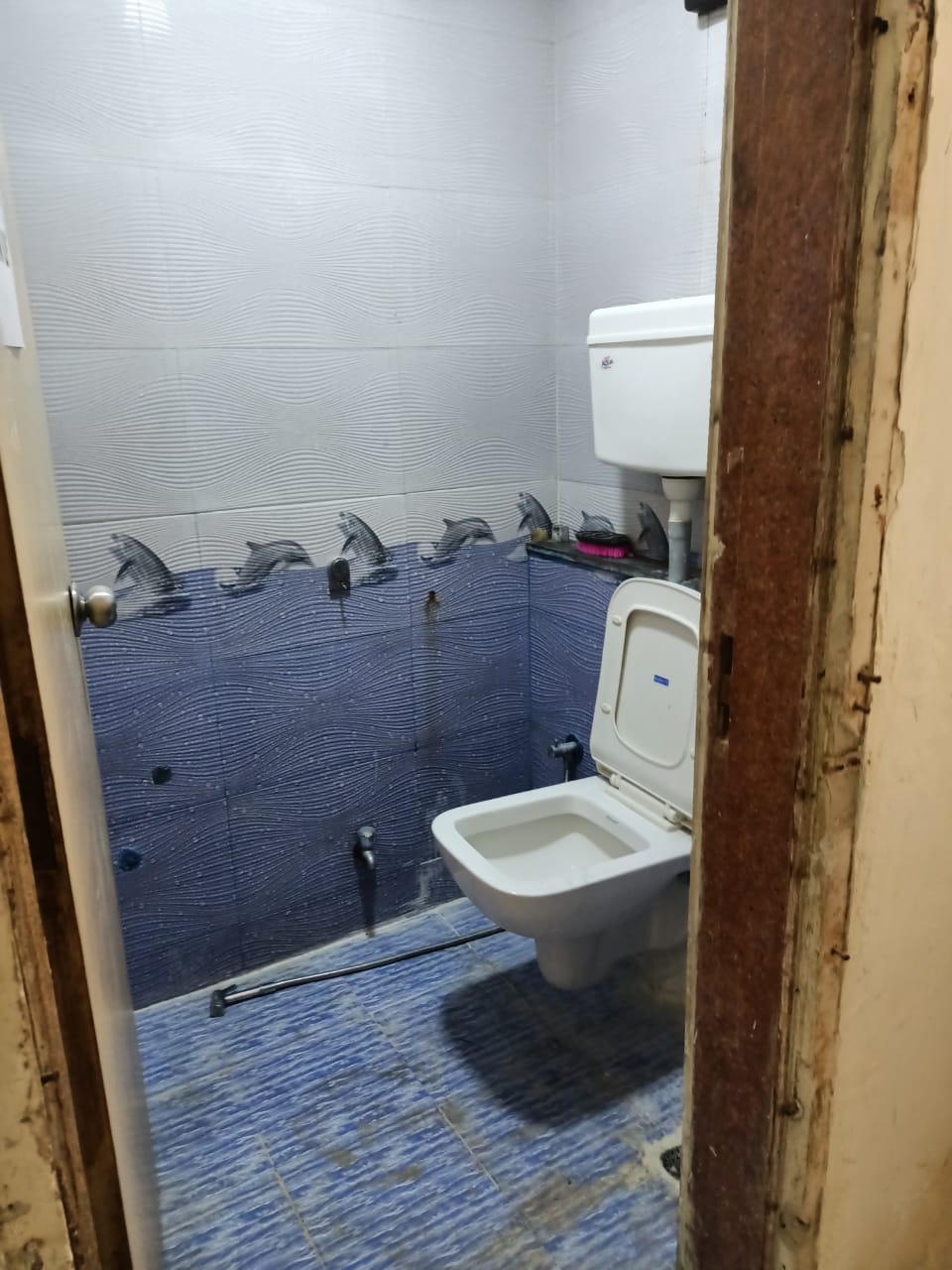 Showroom for Rent in S V Road Mumbai