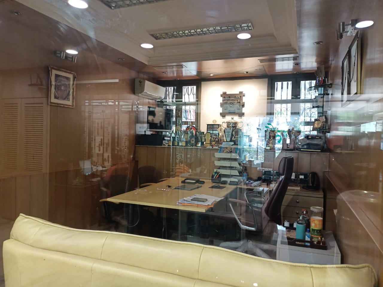 Showroom for Rent in S V Road Mumbai