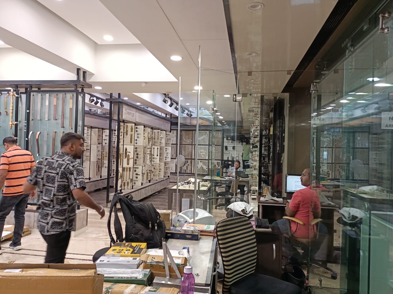 Showroom for Rent in S V Road Mumbai