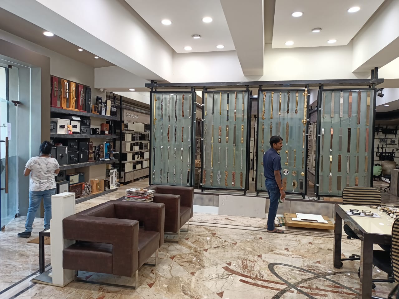 Showroom for Rent in S V Road Mumbai
