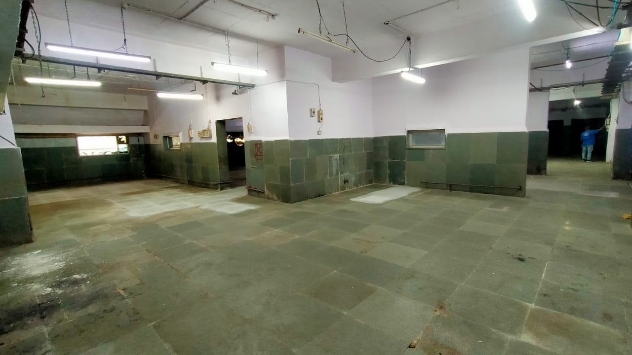Commercial Building for Rent in Off  Link Road Mumbai