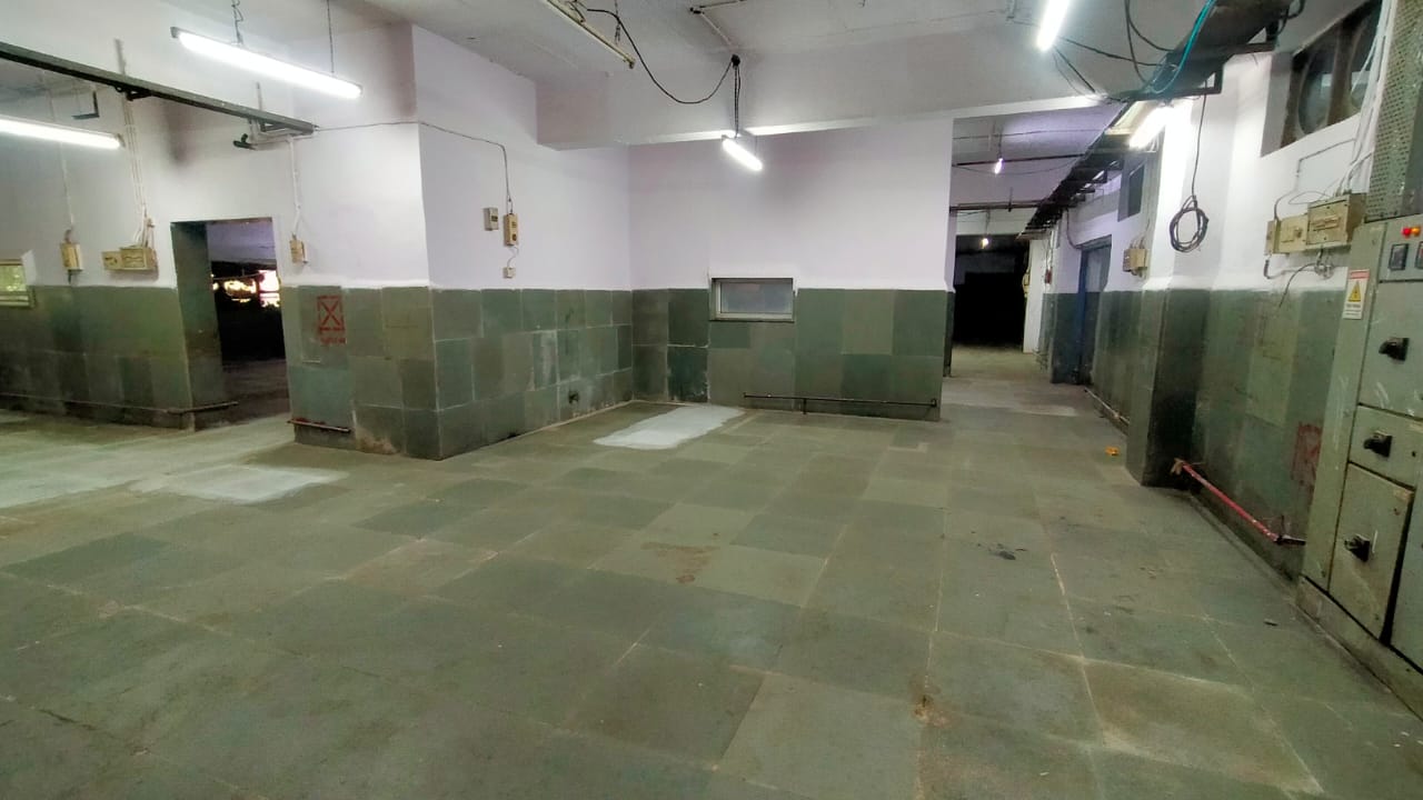 Commercial Building for Rent in Off  Link Road Mumbai