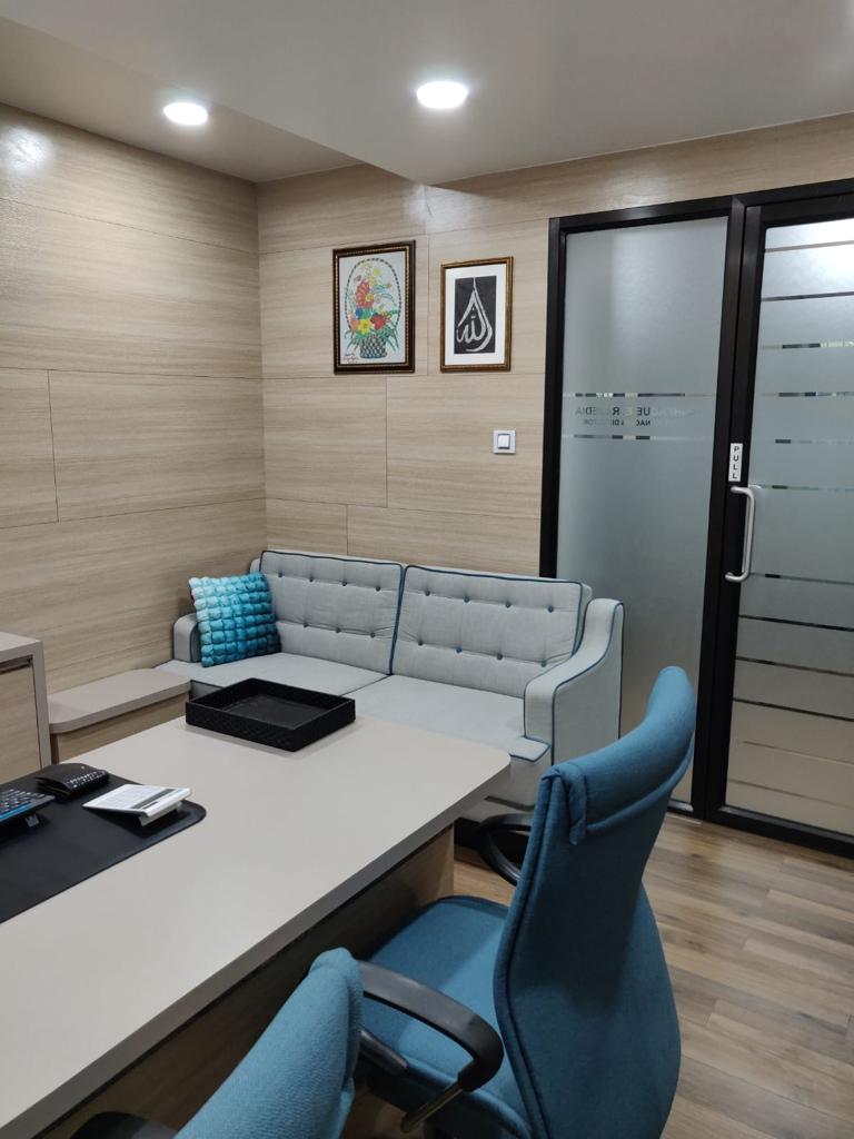 Showroom for Rent in S V Road Mumbai