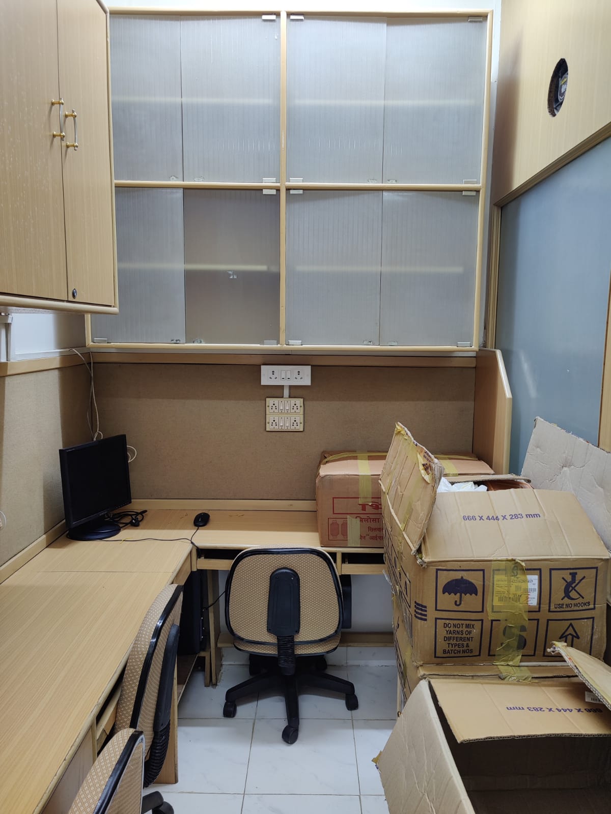 Shop for Rent in Fort Mumbai