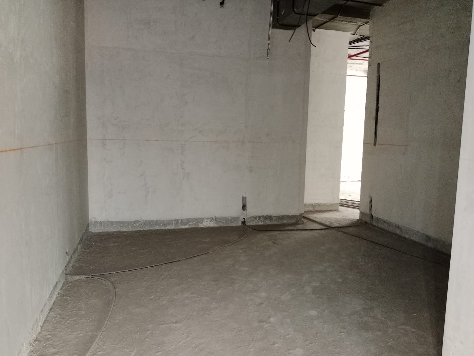 Showroom for Rent in Linking  Road Mumbai